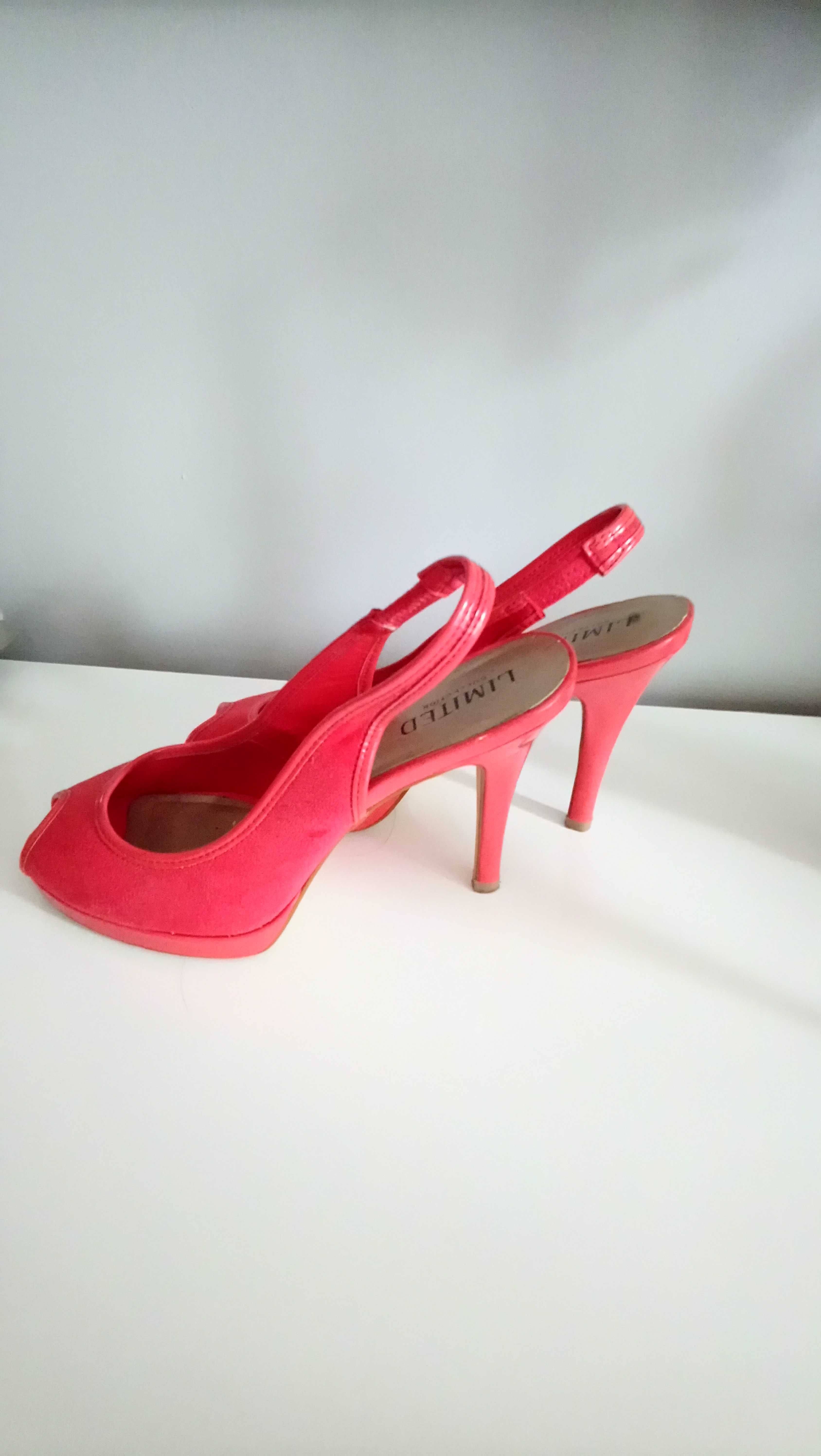pantofle   -  rozm 38  rozm 5  firmy Limited Collection Okazja