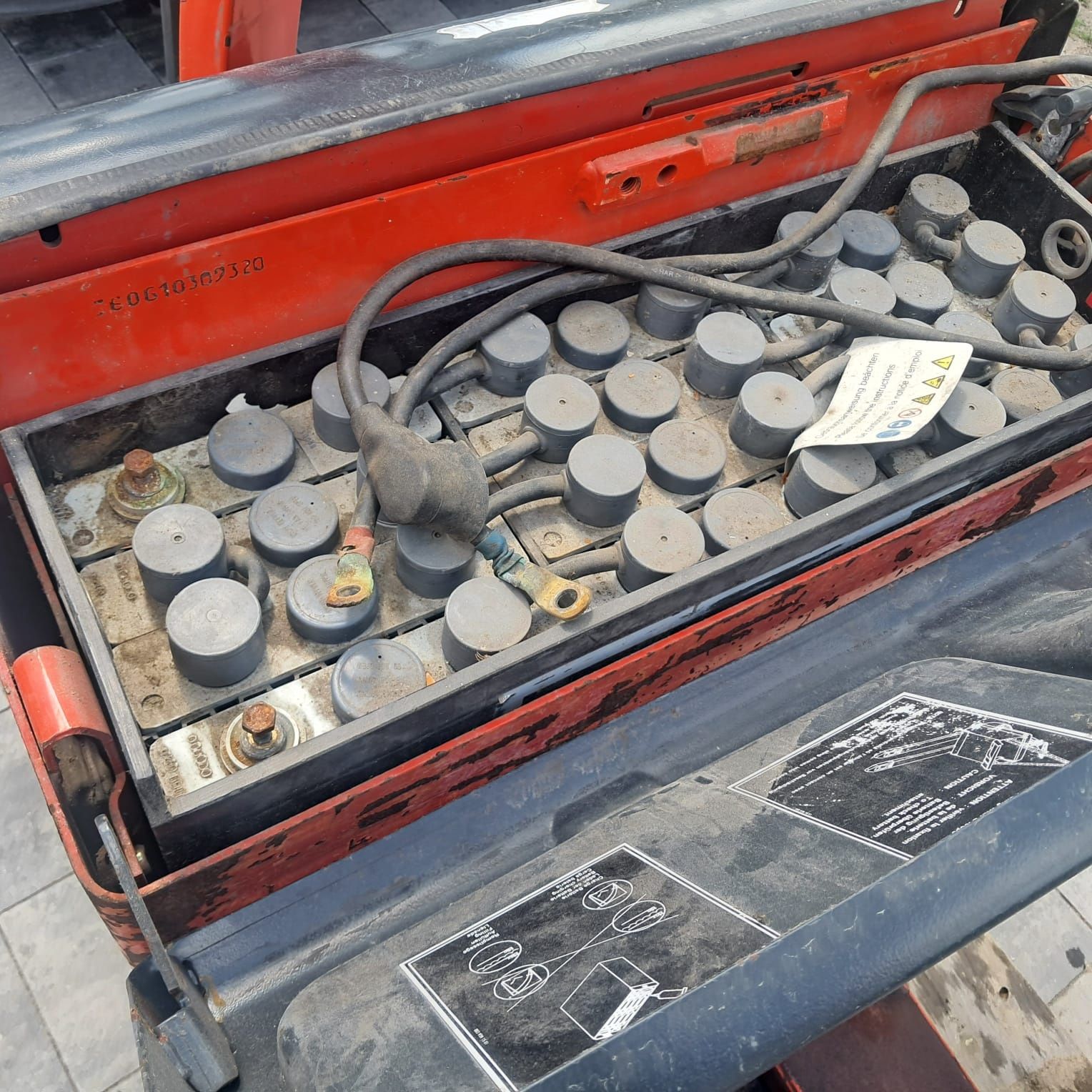 Wózek paletowy elektryczny Linde  t20