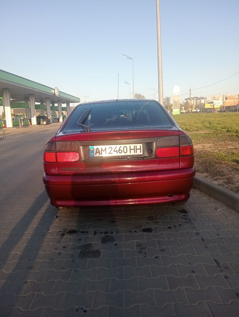 Renault Laguna 1