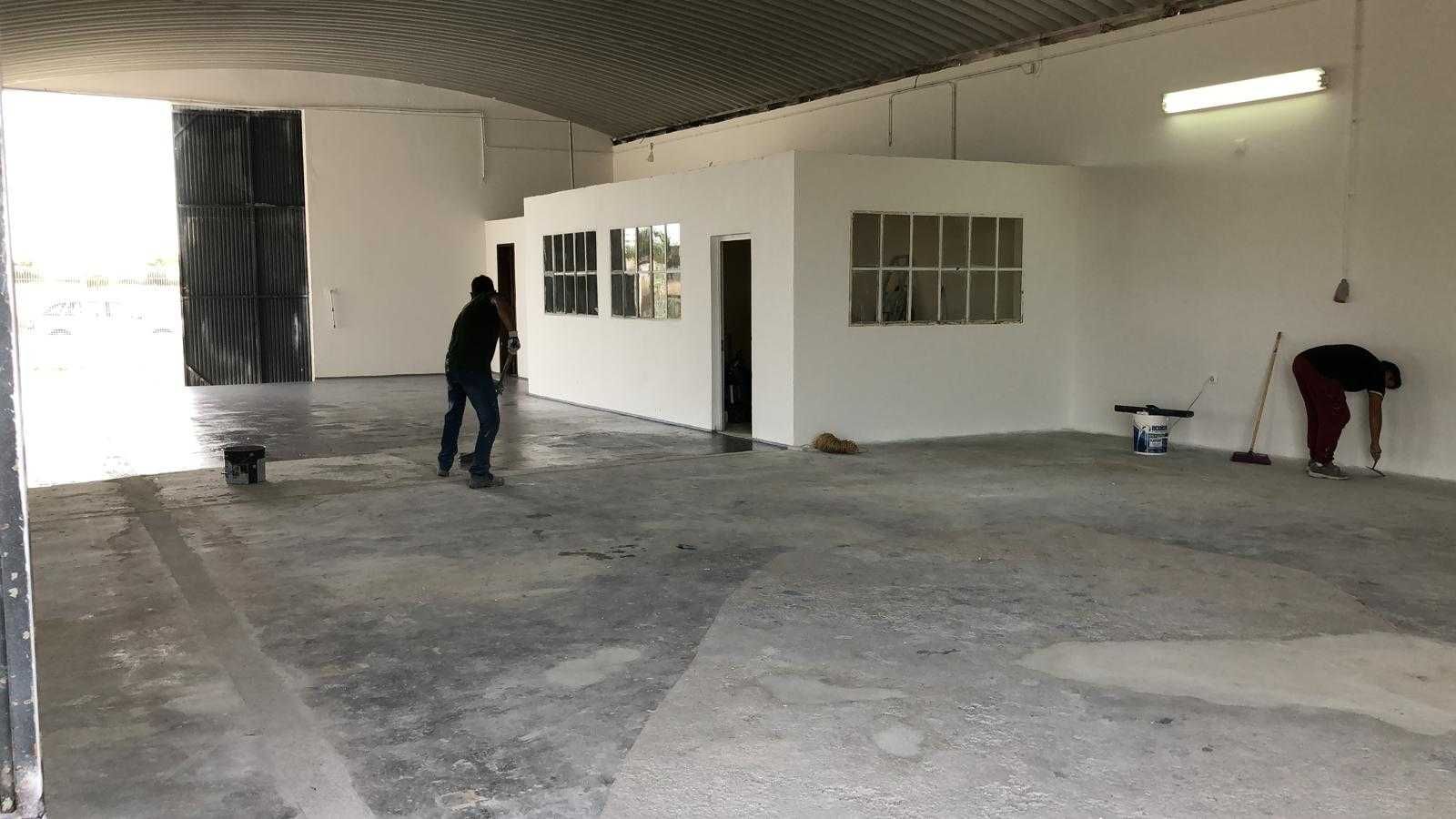 Arrenda-se Armazem com 200m2, em Benavente