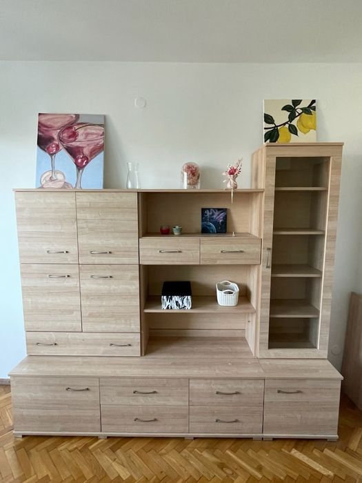 Sprzedam meble plus komoda i regał