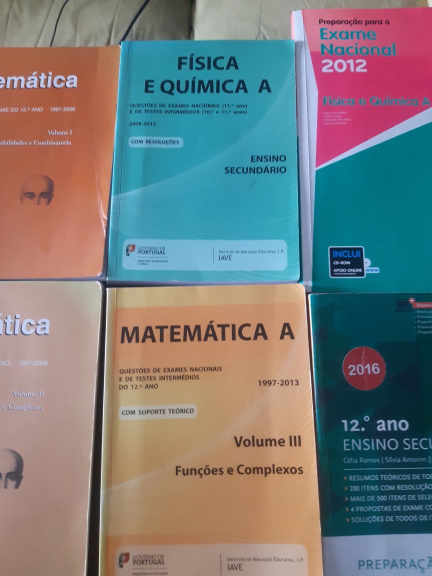 Livros escolares Matemática-Física/Química 11 ano/12 ano