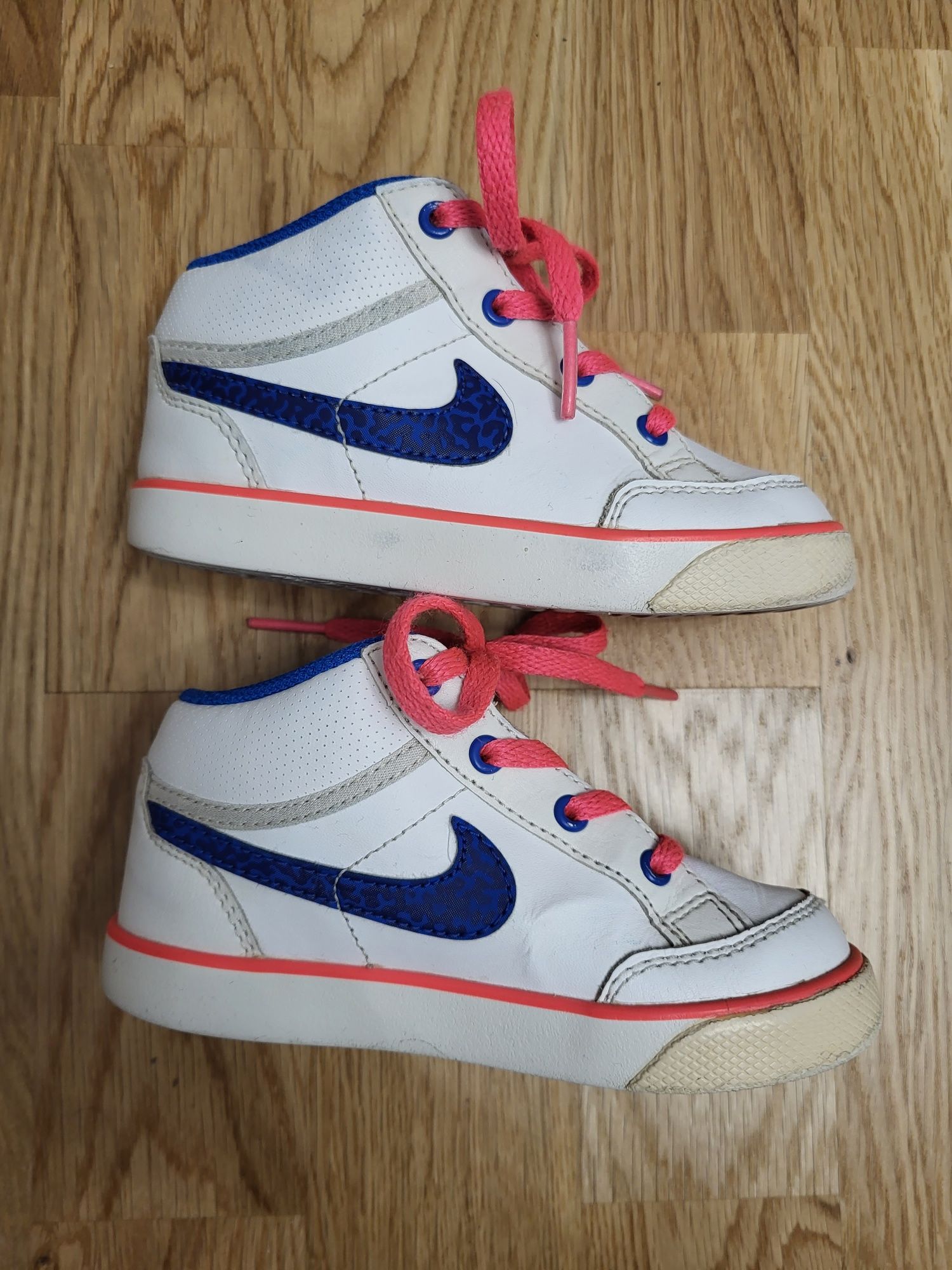 Buty sportowe Nike 25