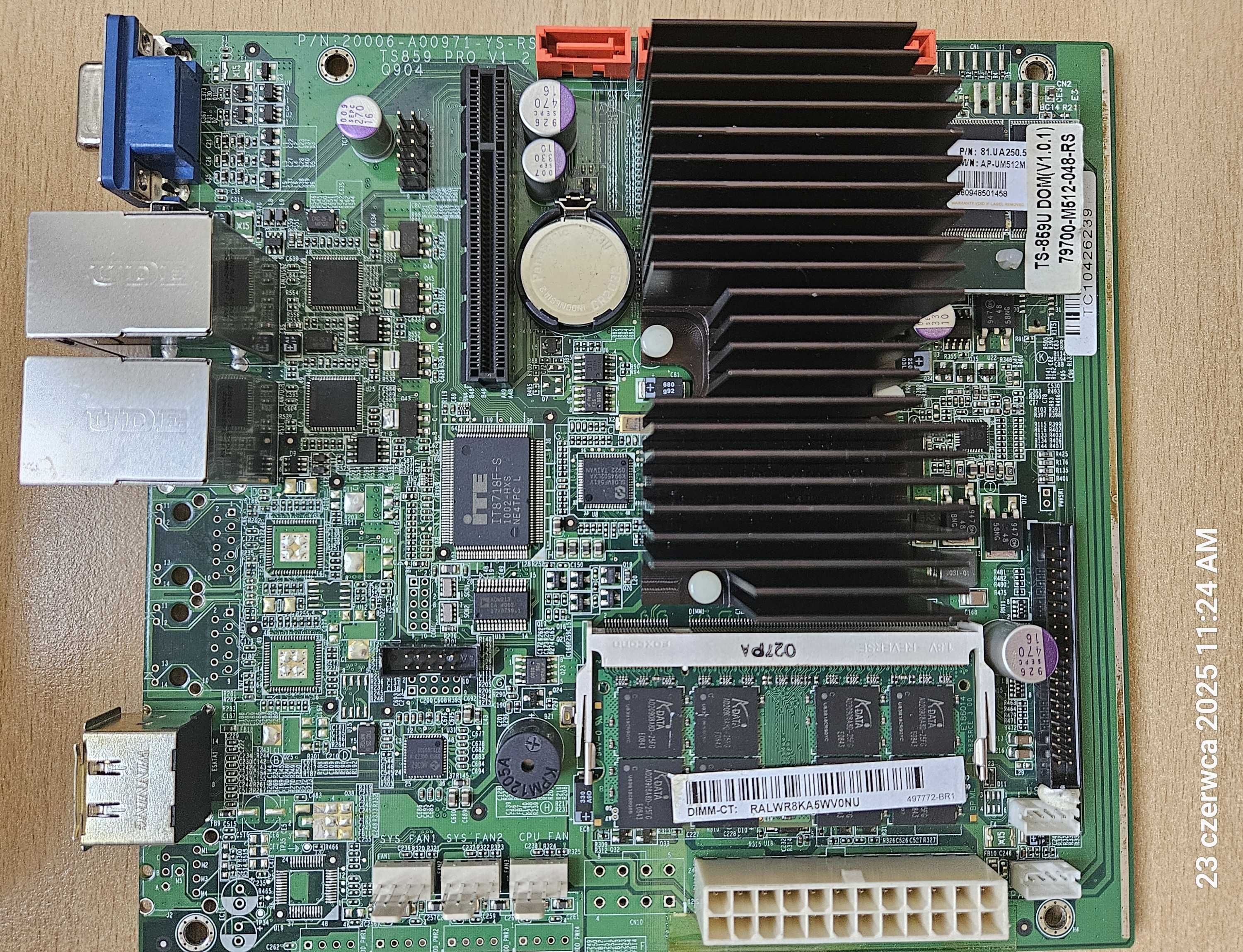 QNAP TS859 PRO V1.2 20006-A00971-YS-RS 2GB RAM