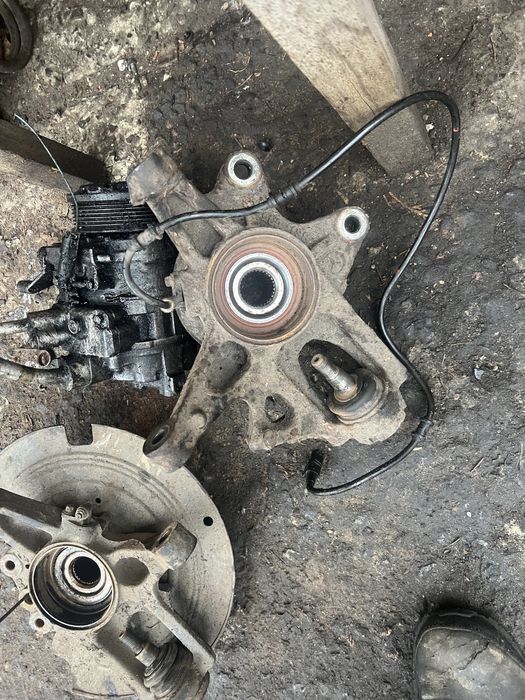 Задняя цапфа кулак 4.0 диз Mercedes w163 ml мерседес мл 04г