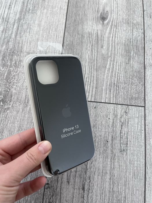 Чохол і захисне скло iPhone 13