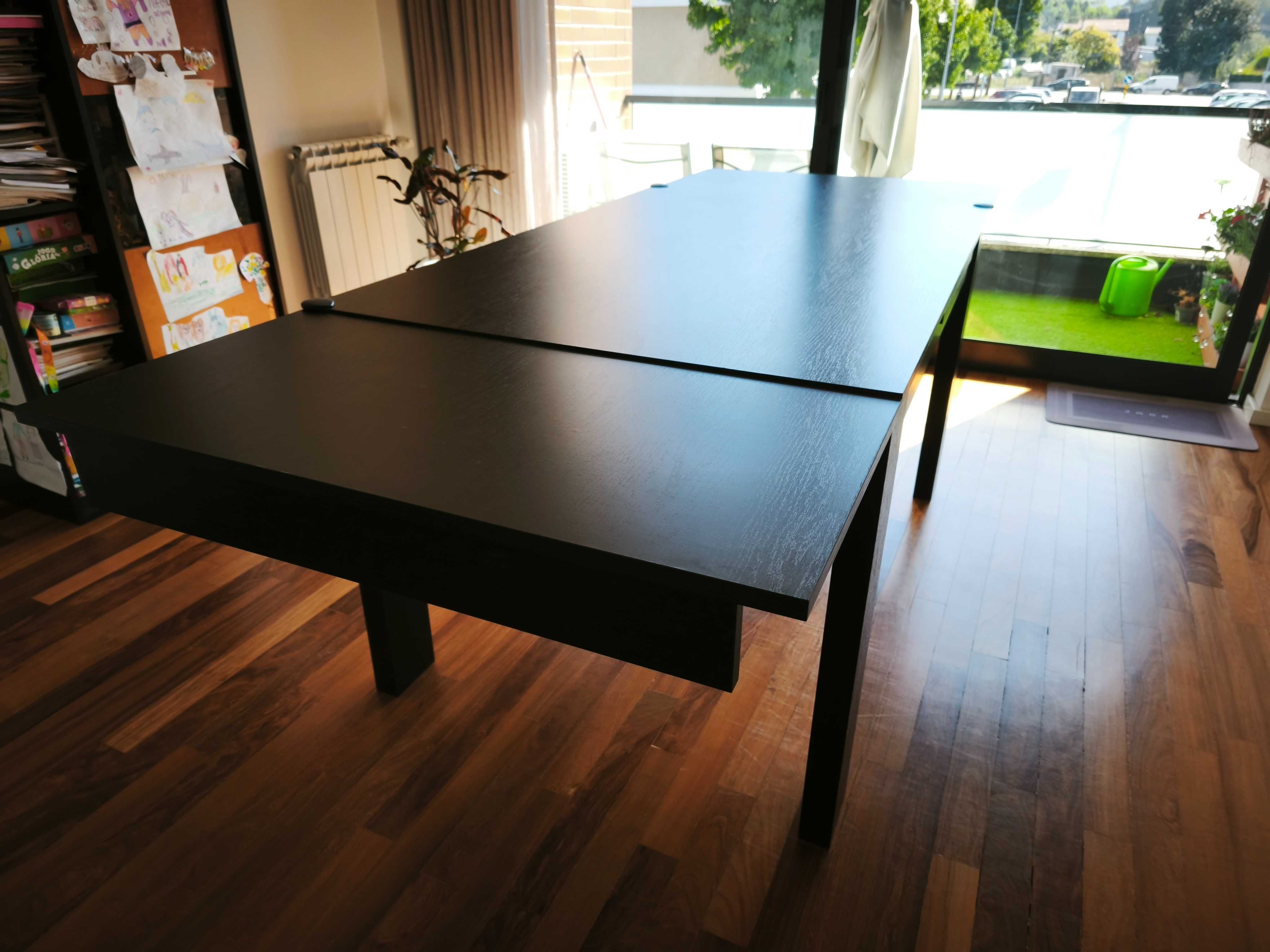 Mesa extensível em ótimo estado