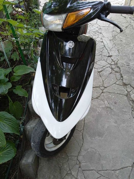 Yamaha super jog zr , валить на заднем ,кататься до тёлочек :D