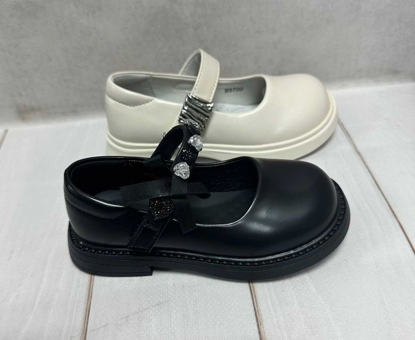 Шкільні дитячі туфлі Clibee/Apawwa  для дівчинки 26-30  чорний/бежевий