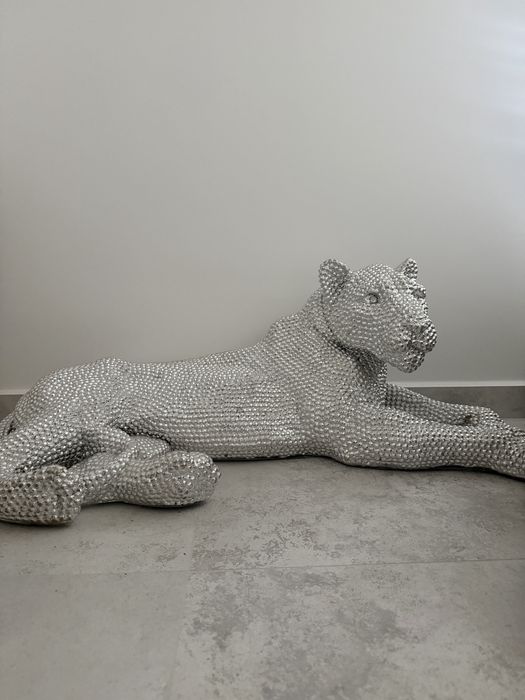 Duża figura tygrys wyłożona  cyrkoniami Swarovskiego