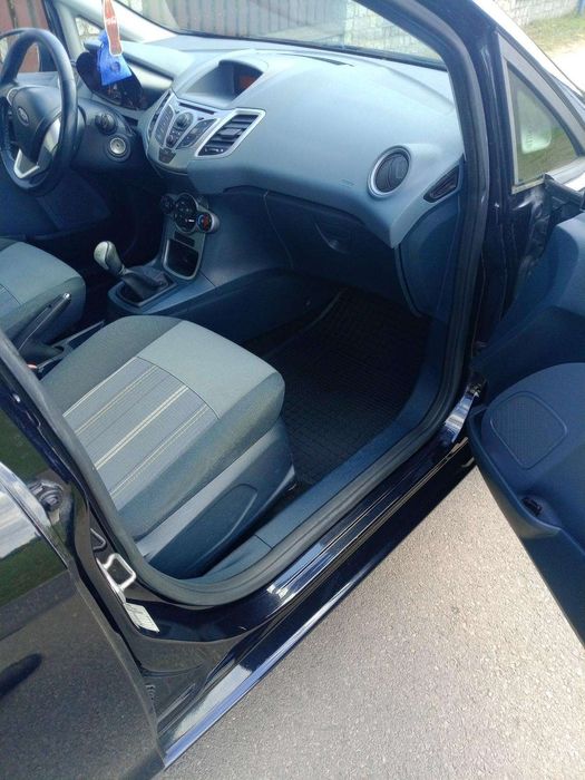Ford Fiesta mk7 1.2 b 5 drzwi