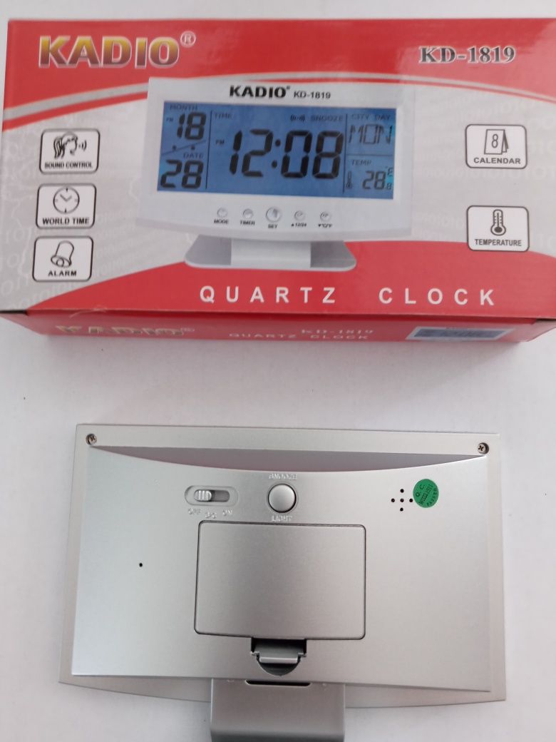Zegar quartz z wyświetlaczem