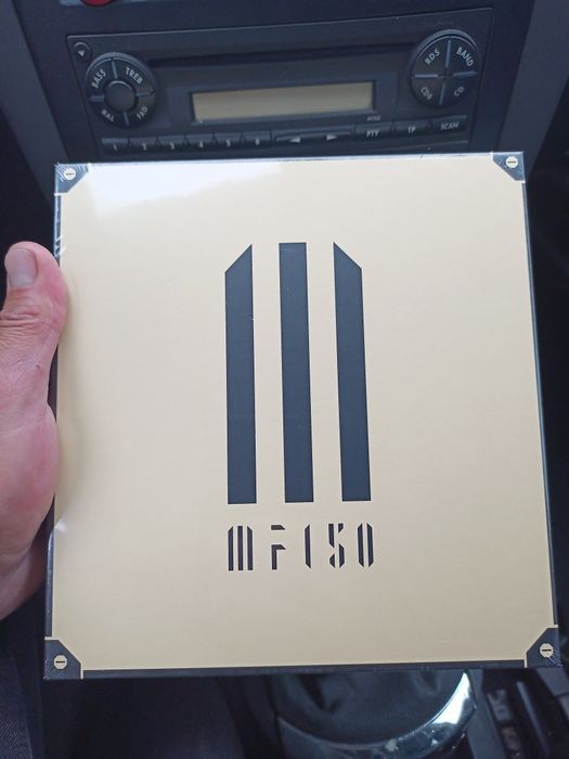 Telemóvel novo anti choque robusto iiiF150 air 3 ultra 512ram 24rom