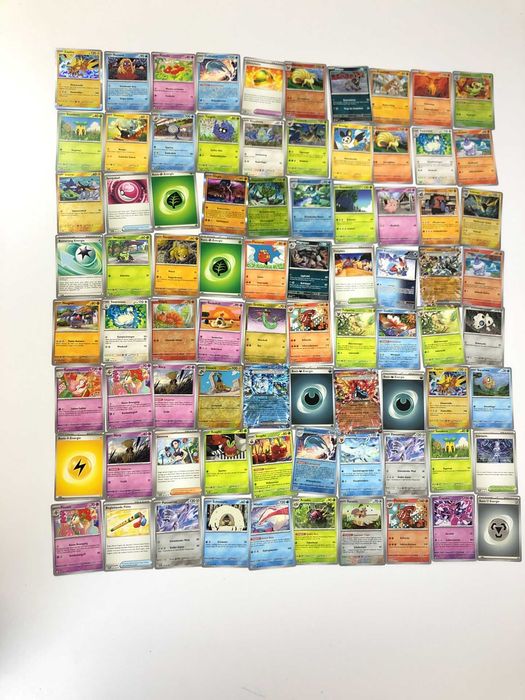 Karty Pokémon Karmesin & Purpur Maskarada w Zmierzchu Boosterpack