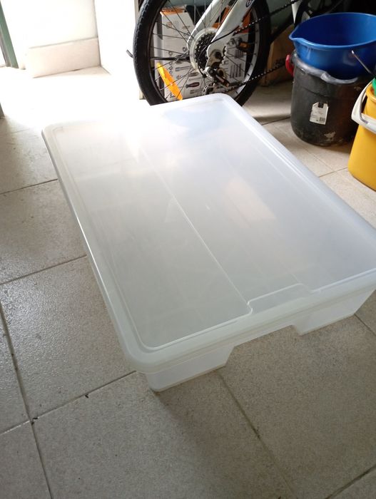 Caixa grande plástico 78cm