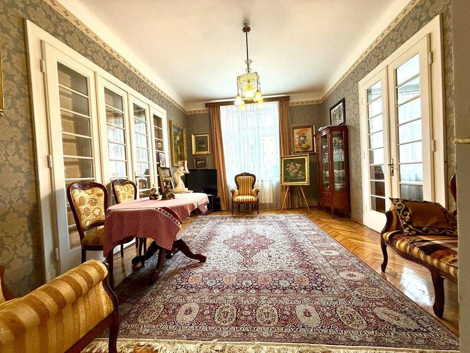 Продаж 4 кім. квартири вул. Стецька Центр Львова