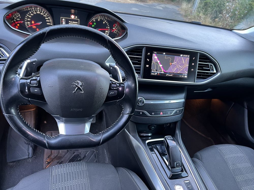 Peugeot 308 1.5 HDI 130 cv Active Caixa Automática