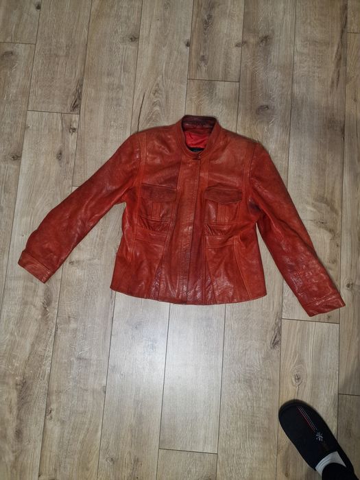 Czerwona Skórzana kurtka