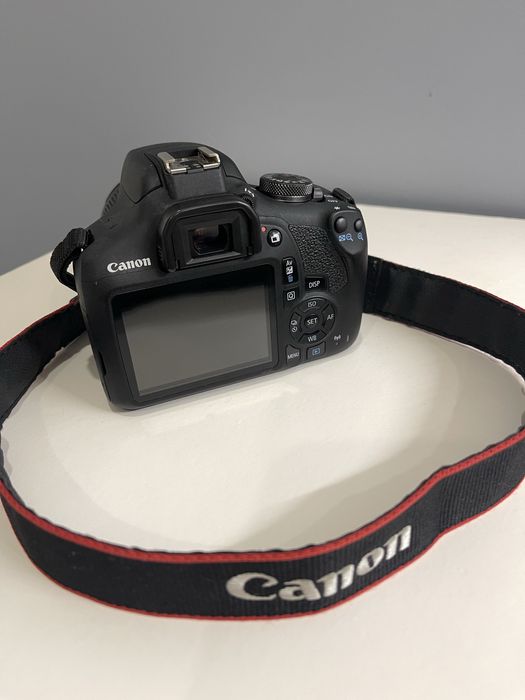 Canon EOS 2000D!