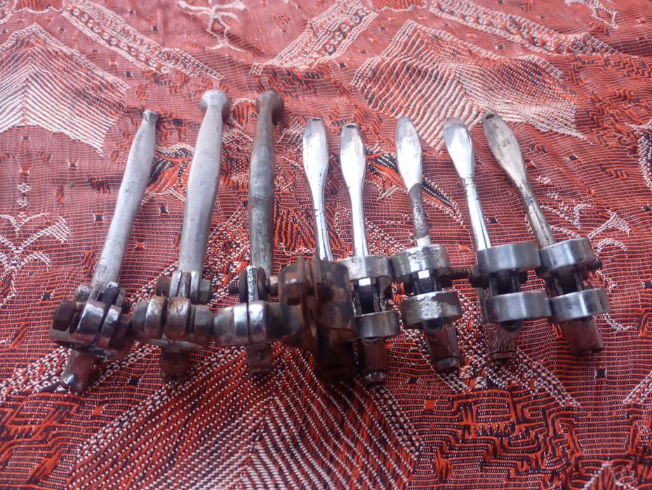 Рычаги на руль мотоцикла