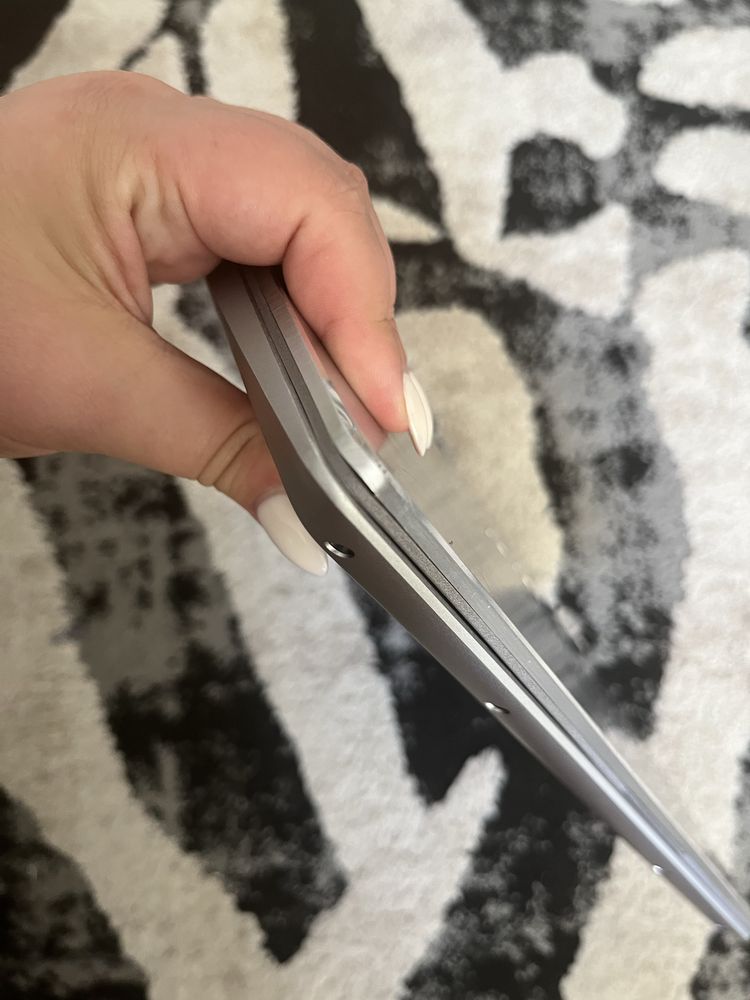 Sprzedam laptop ACER Swift 3 srebrny