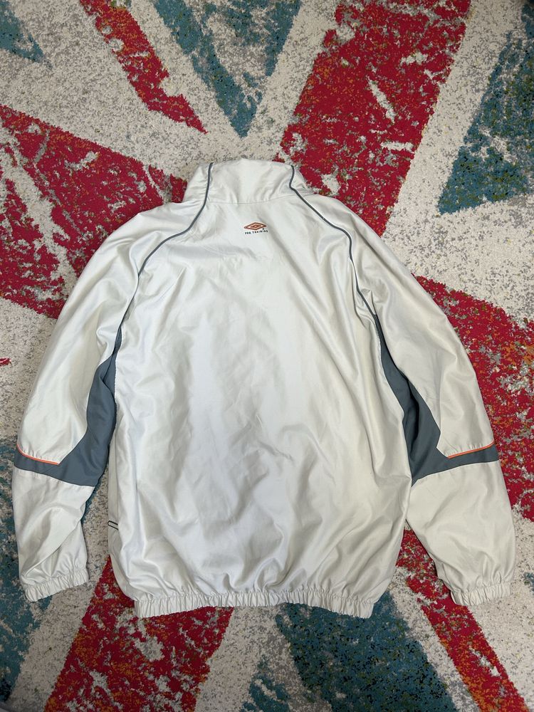 Вітровка від Umbro