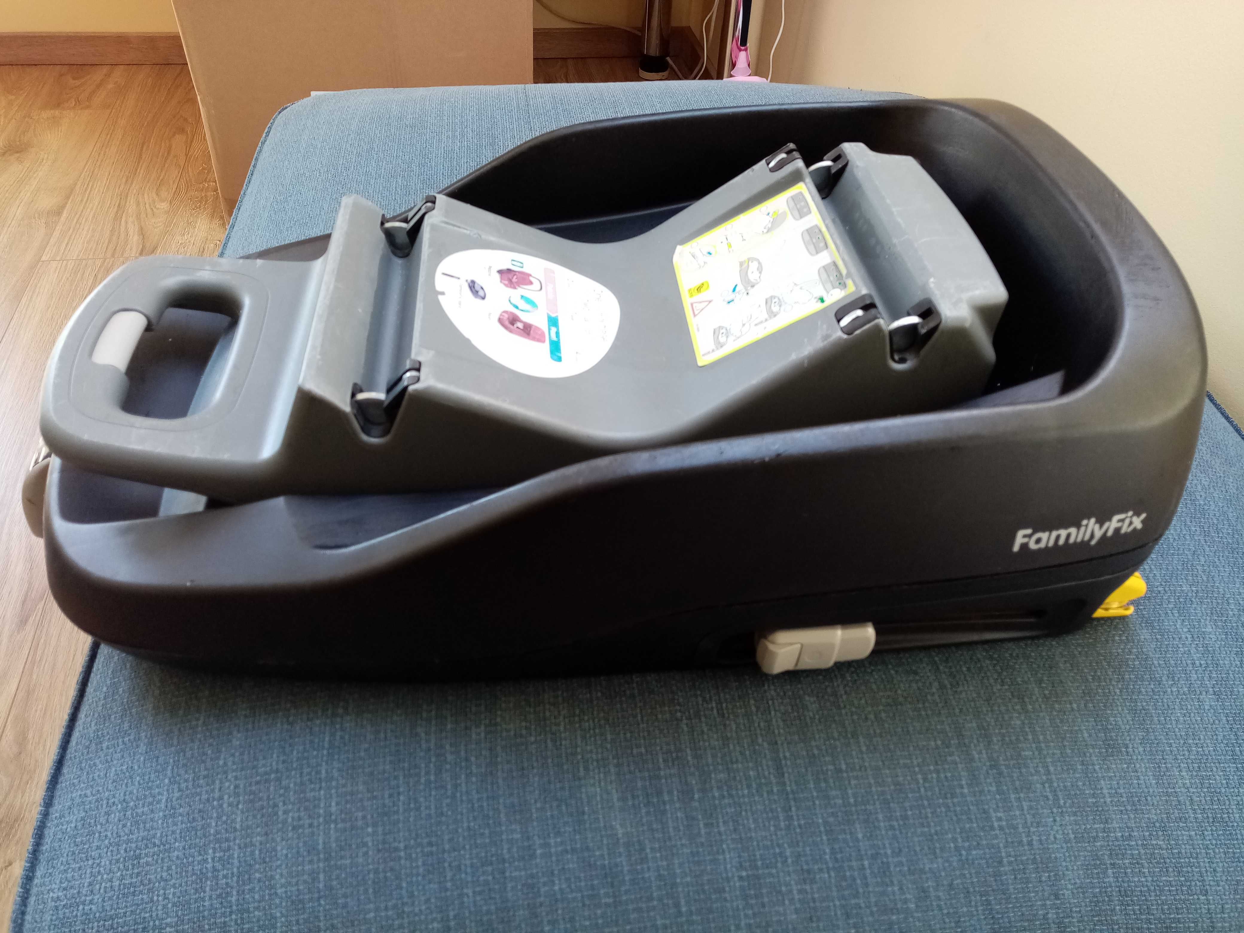 Fotelik isofix nosidełko Maxi-Cosi z elektroniczną bazą Family Fix