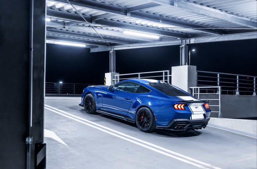 Wynajem samochodu Nowy Ford Mustang GT 5.0