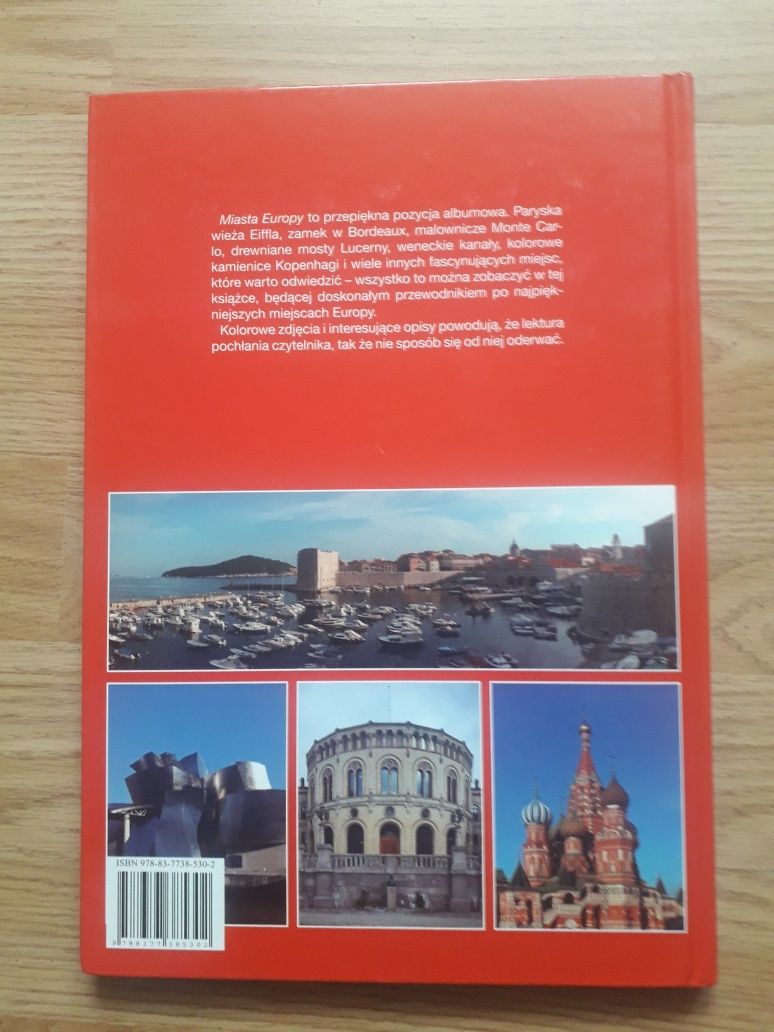 Książka/album "Miasta Europy" autorstwa Moniki Karolczuk