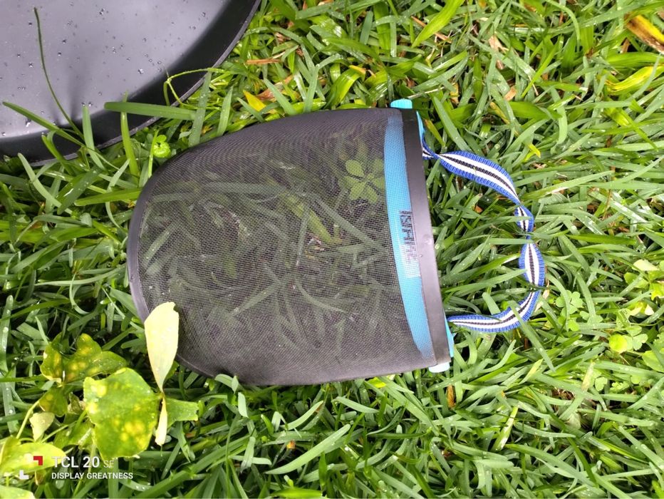 Máquina de relva para aparar os cantos