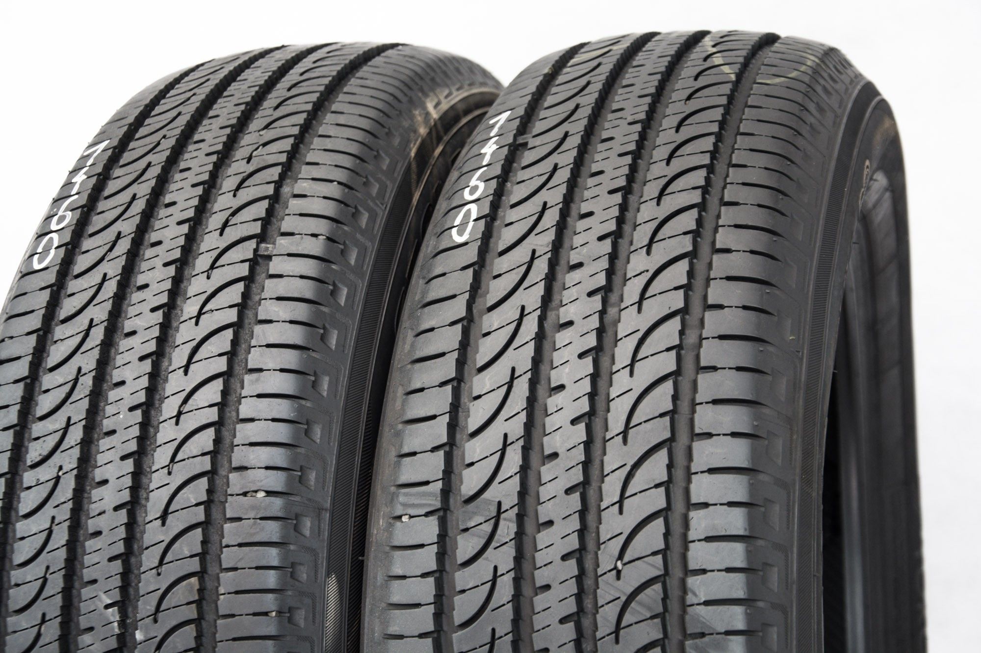 Opony 215/60R17 lato 215/60/17 YOKOHAMA (osobowe) OU11460