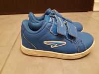 Sportowe buty Sprandi 25