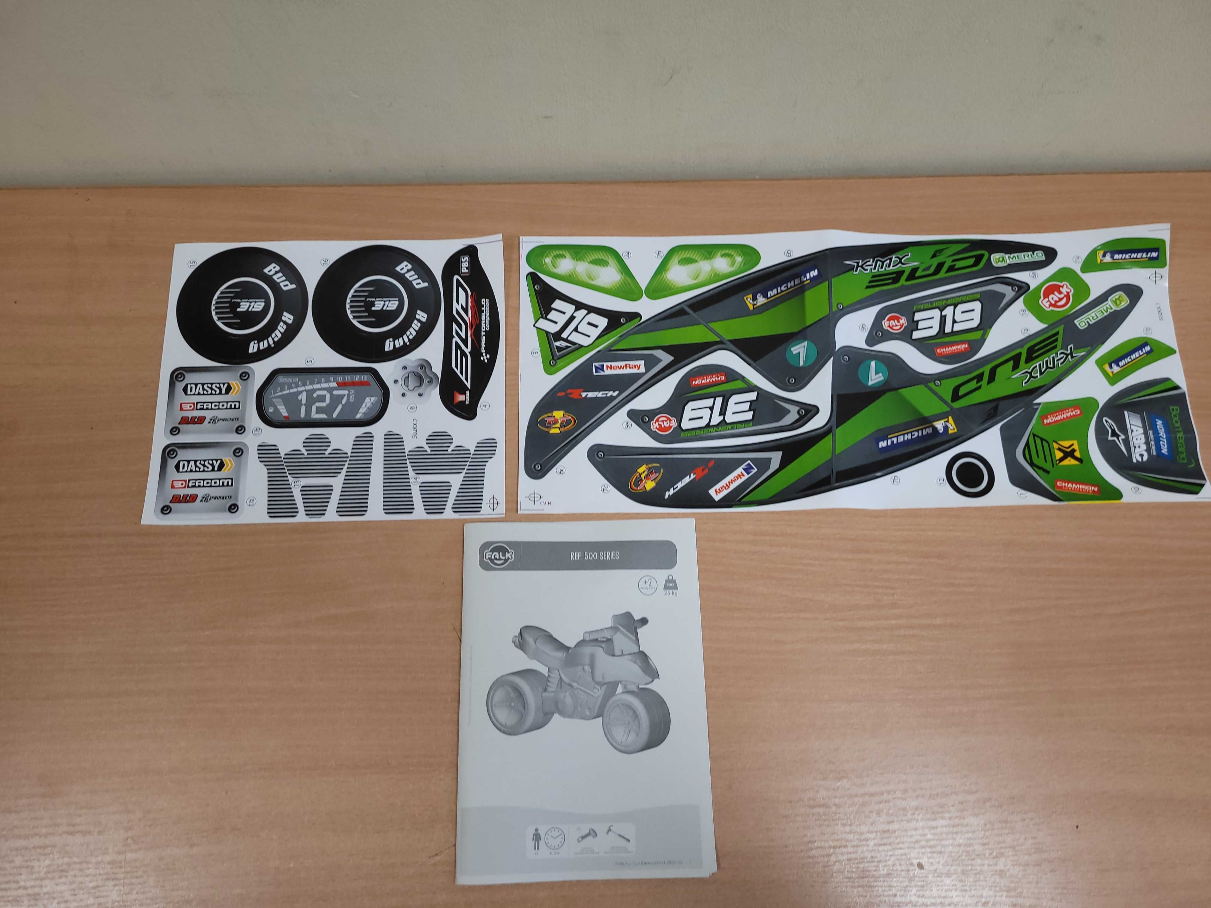 FALK Jeździk Racing Zielony szerokie koła 2+