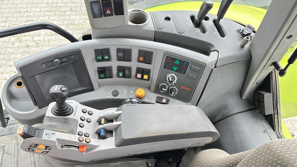 Claas Axion 820 Cmatic