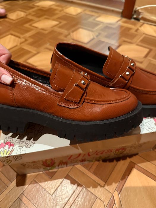 Жіночі лофери в гарному стані