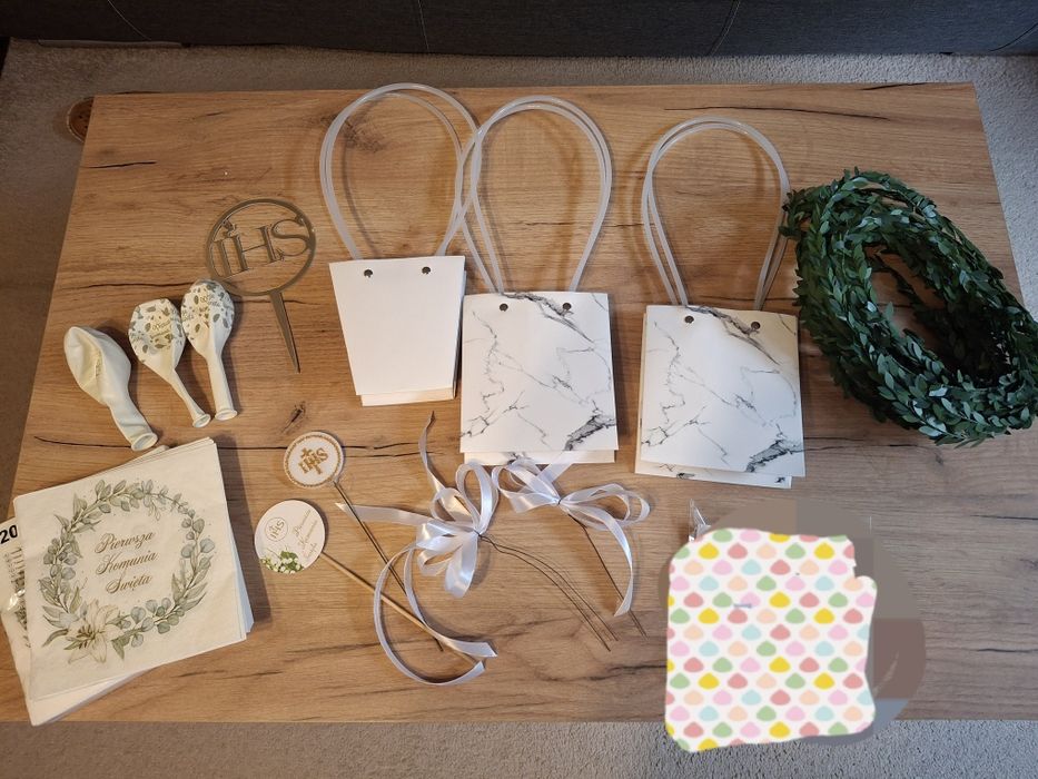 Ozdoby/ dekoracje pierwsza komunia święta