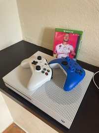 Xbox one S 2 Controles 1 jogo midia fisica fifa 20