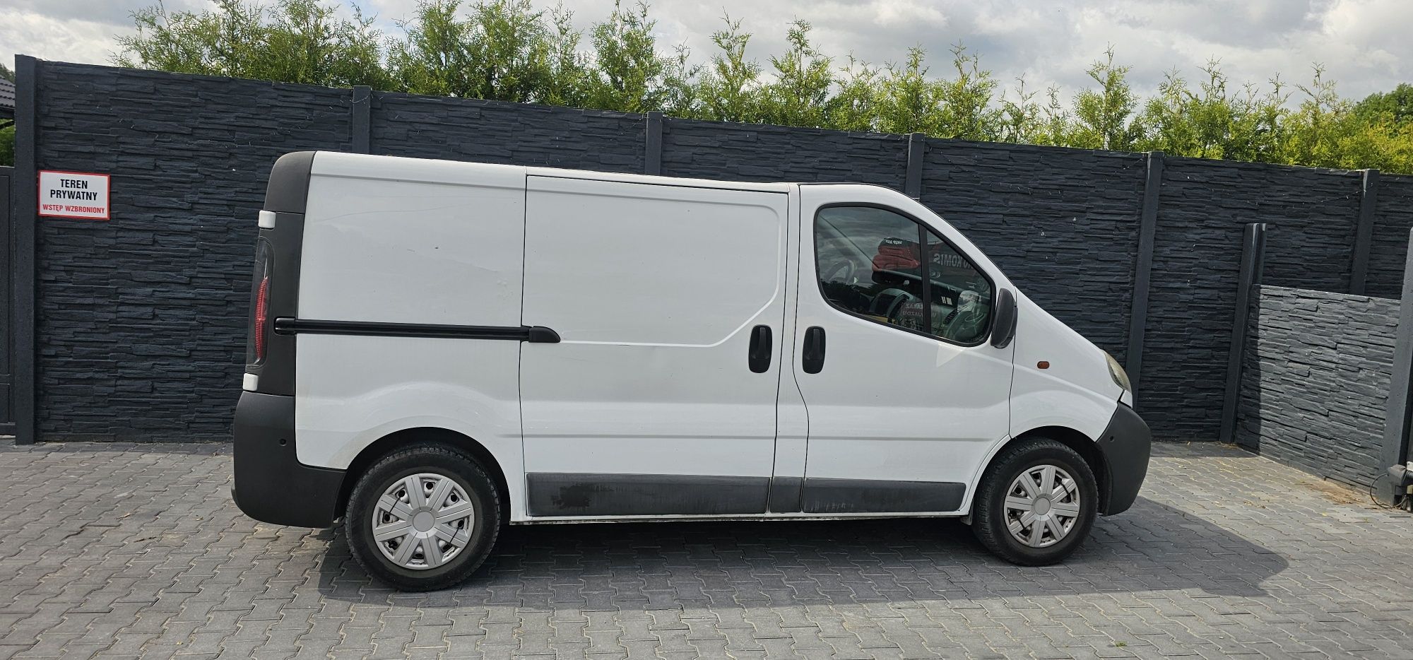 Skup aut Toruń Opel Vivaro 2004r 1.9D Blaszak Dostawczych