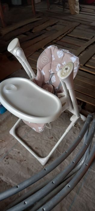 Стільчик гойдалка Triumph, для годування немовлят.
