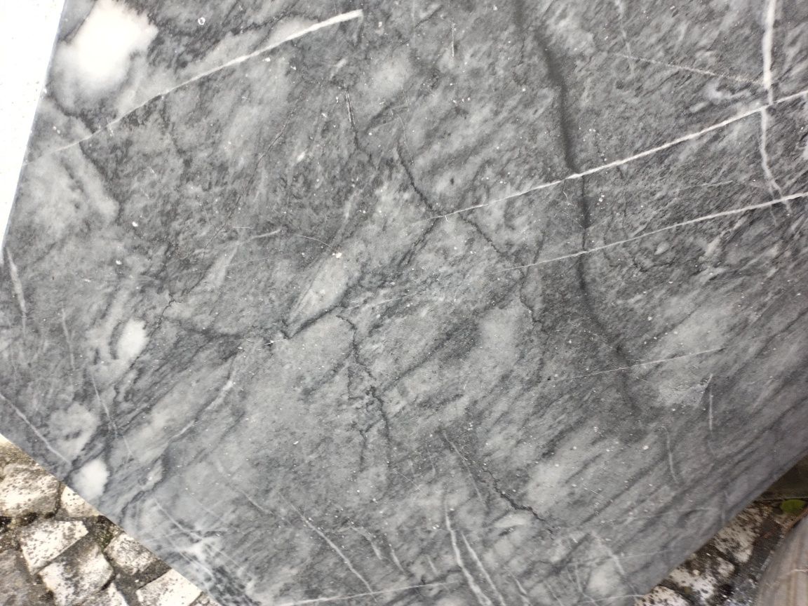 Pedras mármore cortadas de vários tamanhos