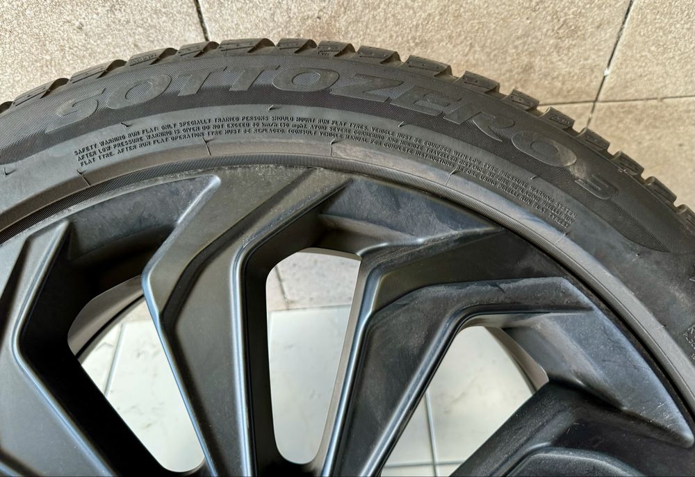 Koła Lexus UX 225/50/18 Pirelli SottoZero zimowe opony