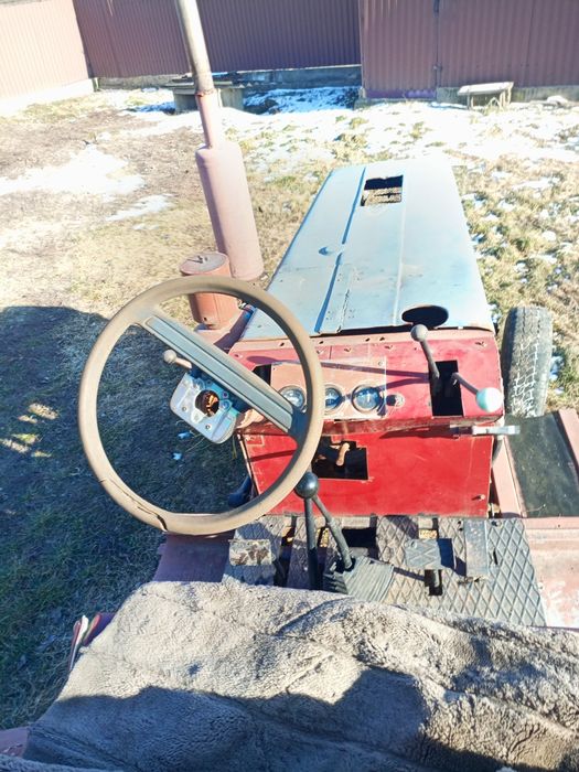 Продам гарний трактор