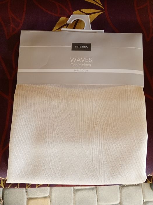 Obrus na stół beżowy