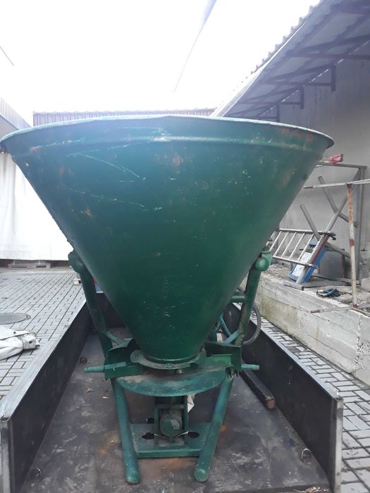 Продам розкидач мінеральних добрив МВД-0,5