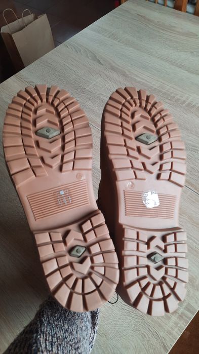 Nowe buty z metką, unisex, r. 40