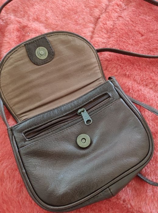 Шкіряна маленька сумочка