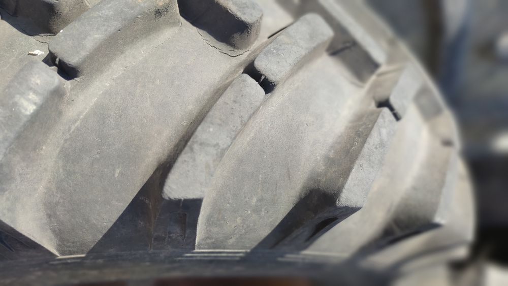 Шини бу бв вживані 405/70-24 16.9/80R24