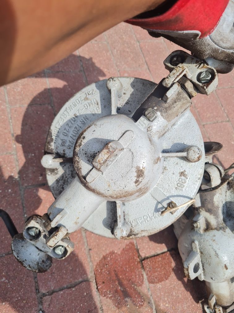 Lampy przemysłowe industrialne loftowe z PRL 1987 duże ciężkie z HSW