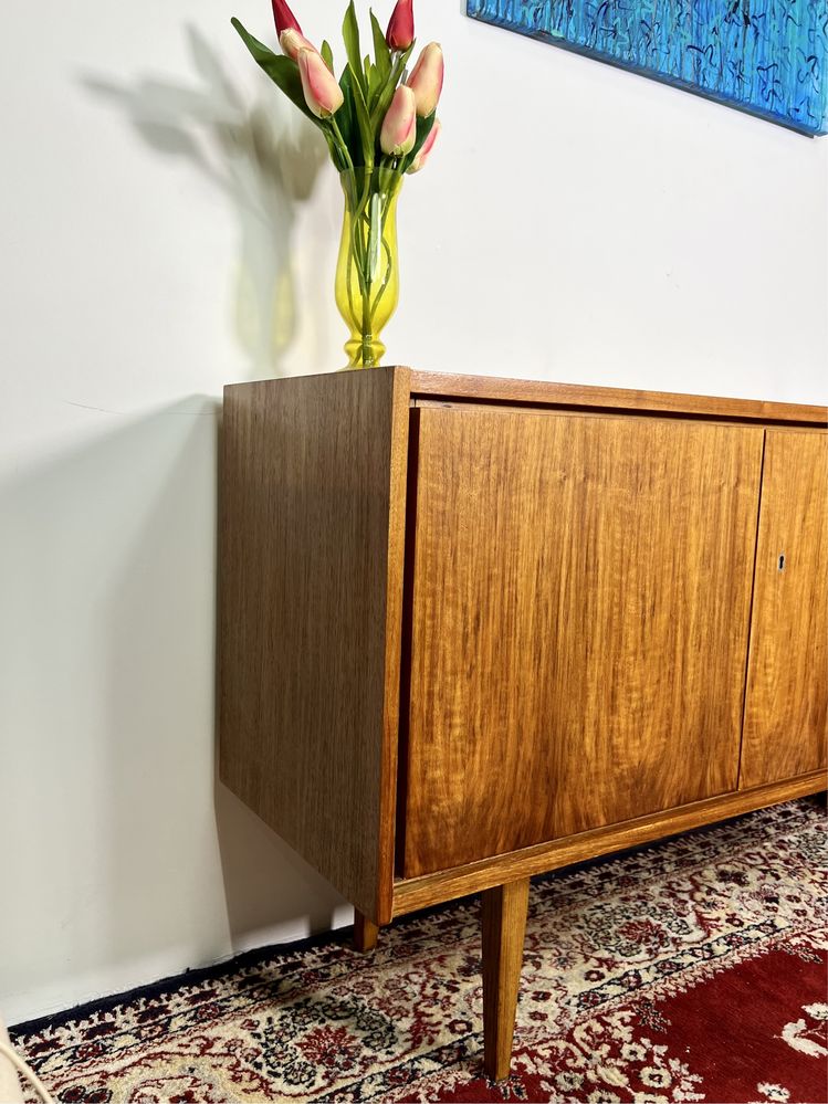Komoda PRL sideboard Swarzędz lata 60 orzech mat vintage kolekcje