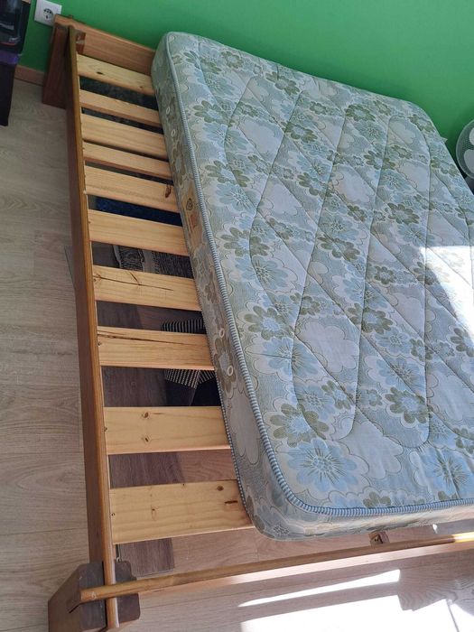 Cama com colchao